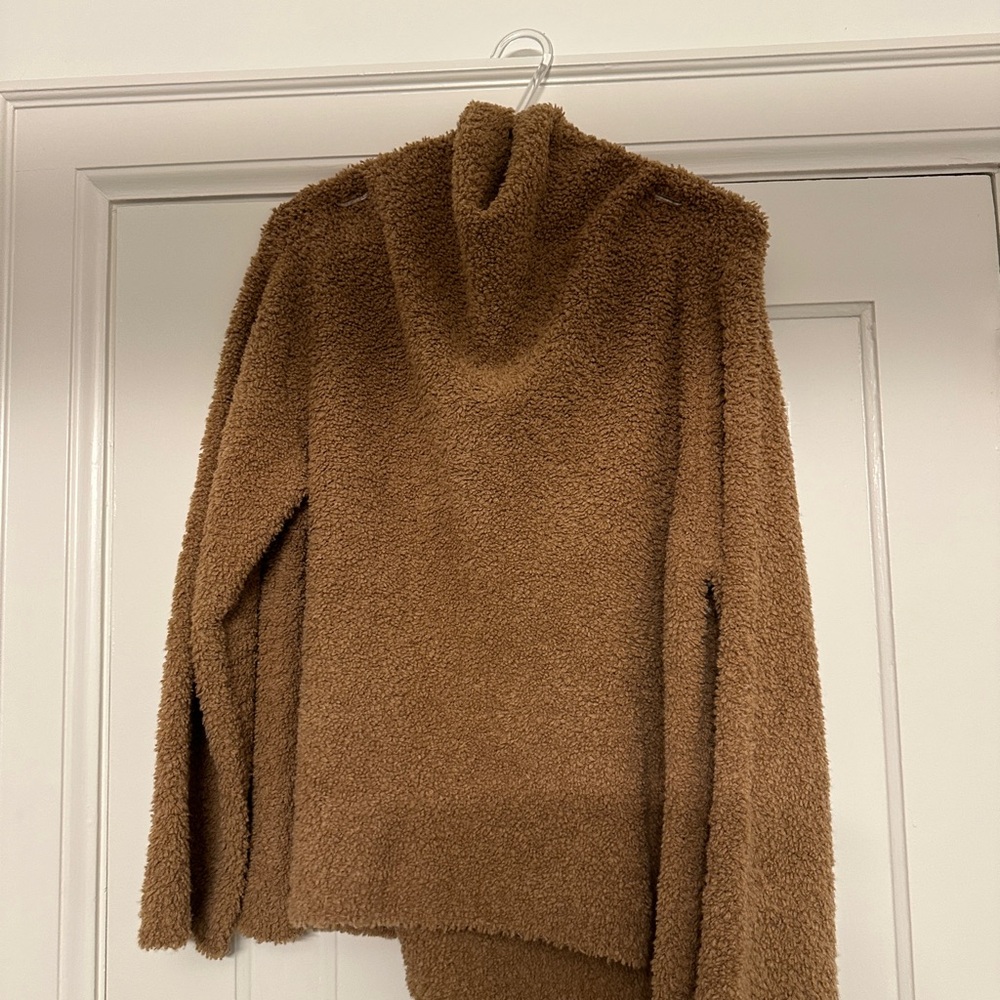 Vince Cozy Tan Women's Turtleneck Sweater